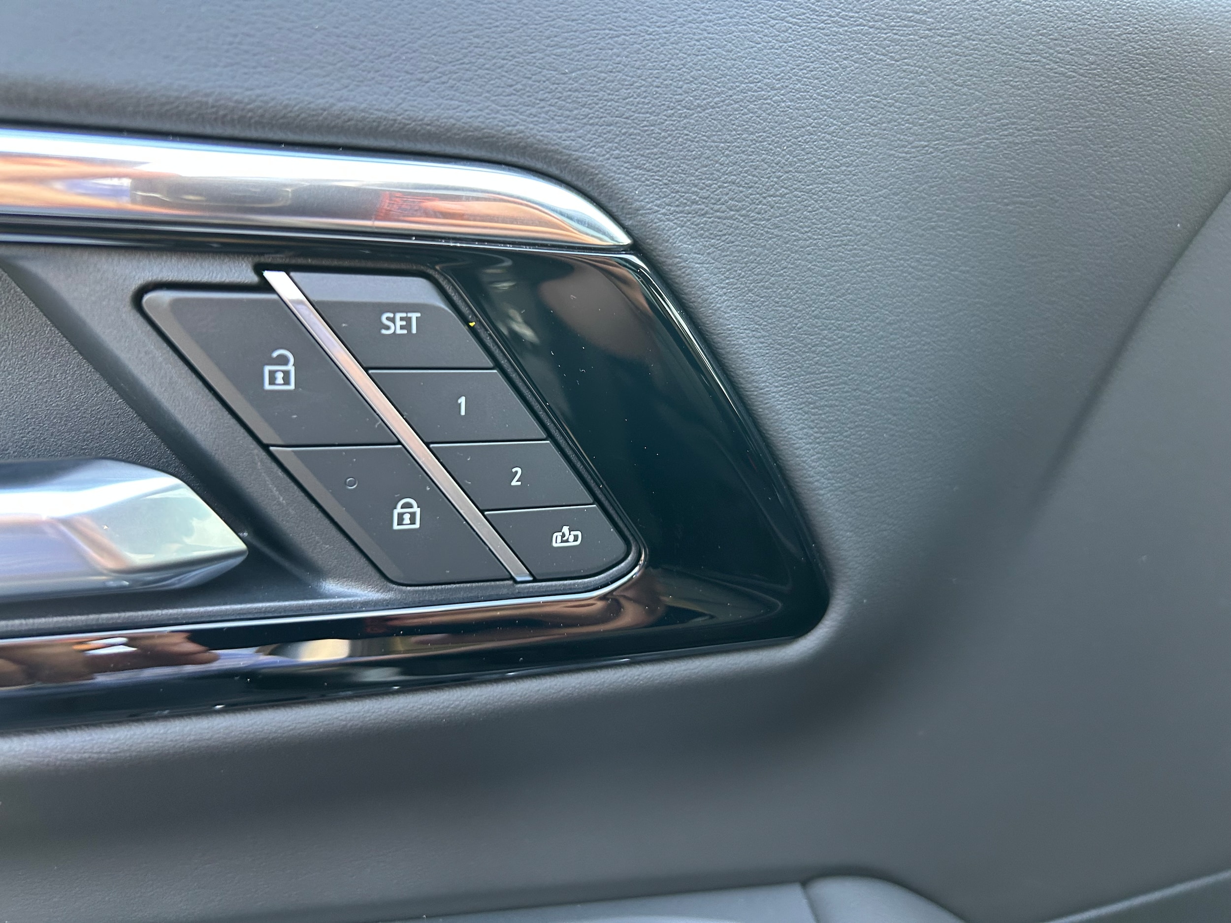 2026 Chevrolet Tahoe Premier - Photo 12