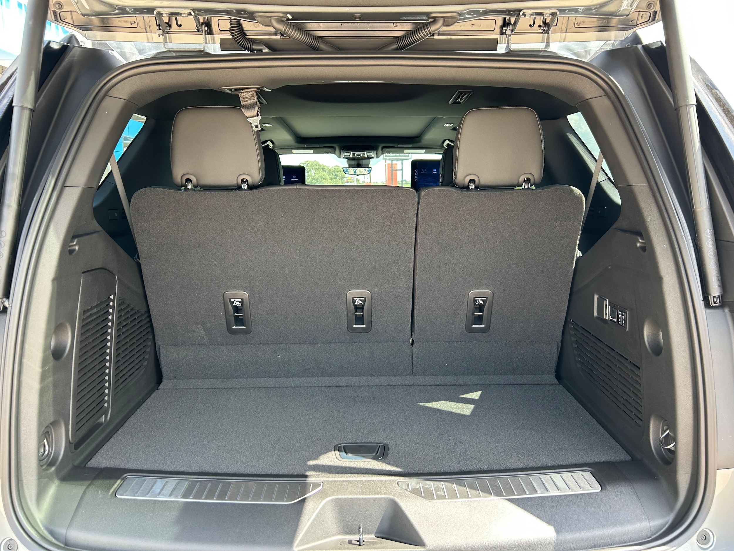 2026 Chevrolet Tahoe Premier - Photo 8