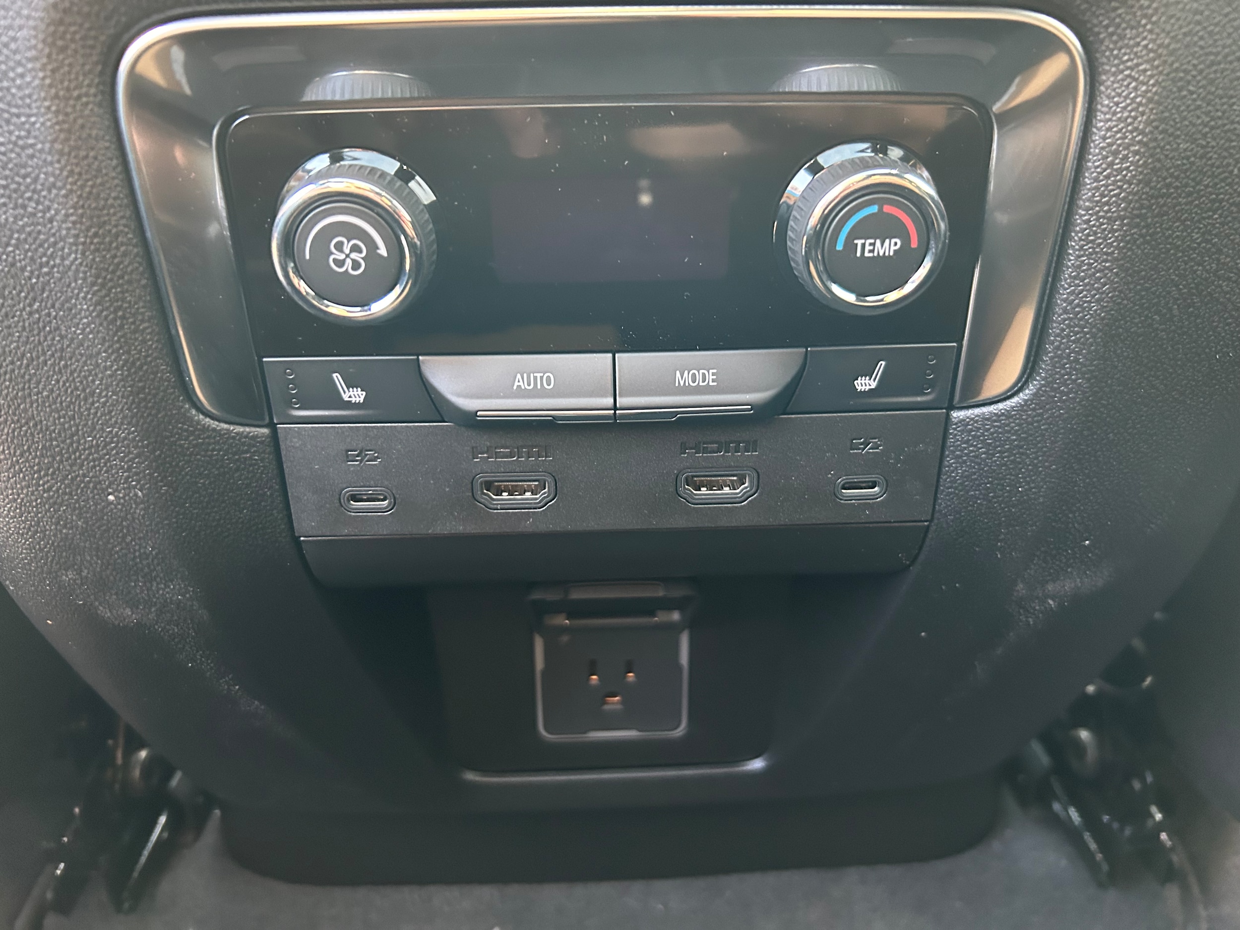 2026 Chevrolet Tahoe Premier - Photo 30