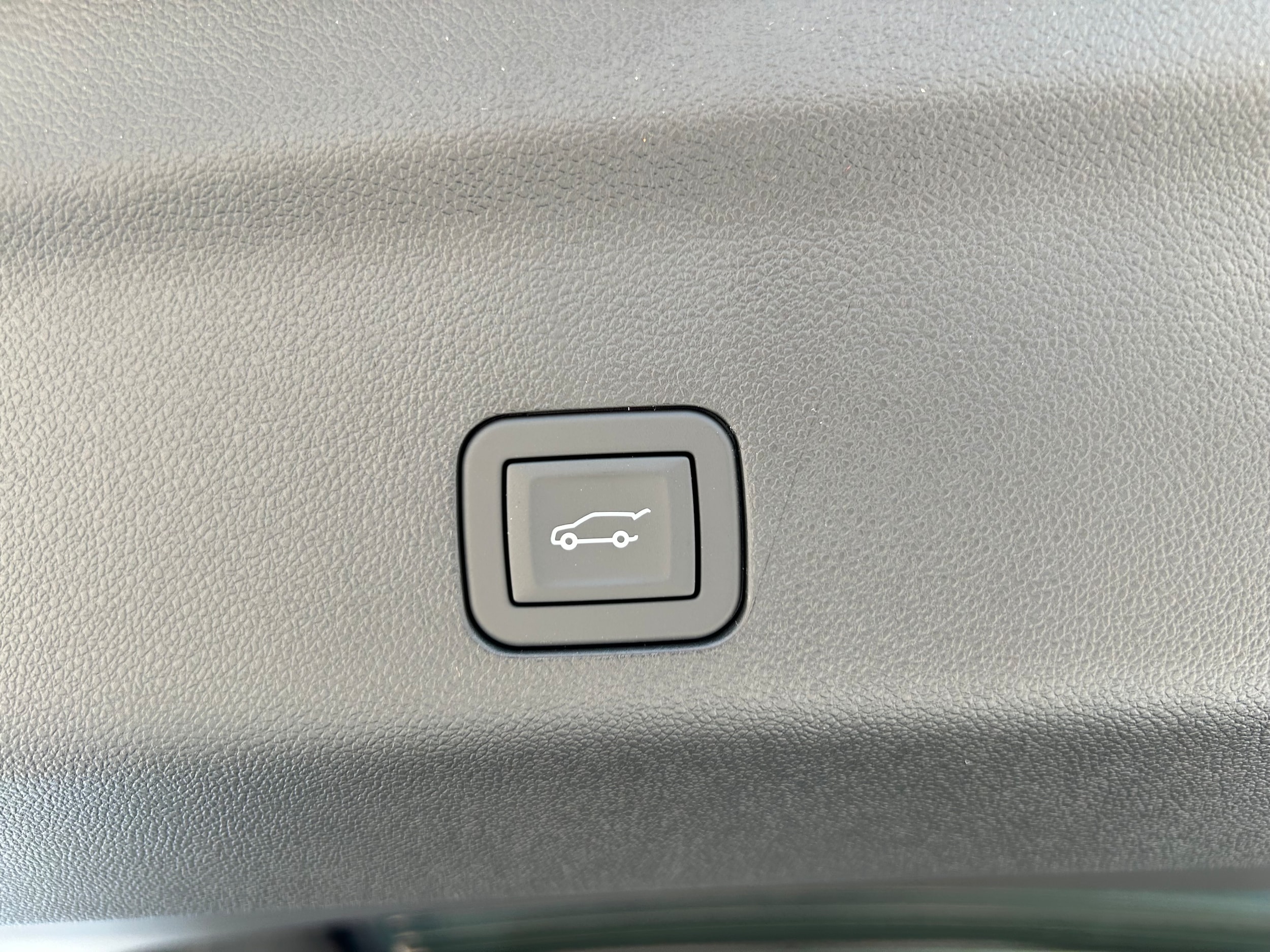 2026 Chevrolet Tahoe Premier - Photo 11