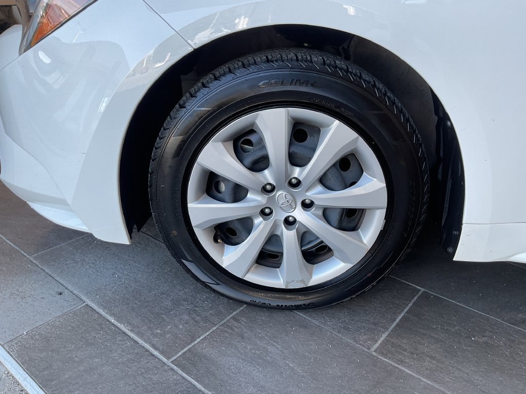 Used 2025 Toyota Corolla Hybrid LE Sedan