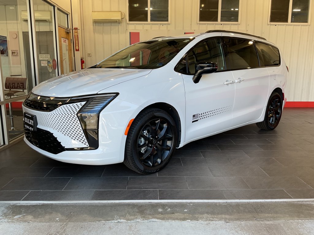 2027 Chrysler Pacifica Select