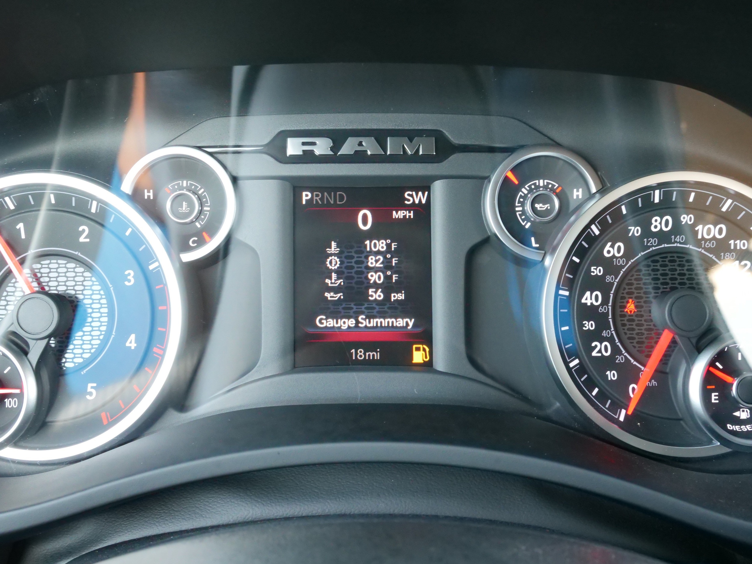 2026 RAM 2500 Tradesman/Black Express - Photo 21