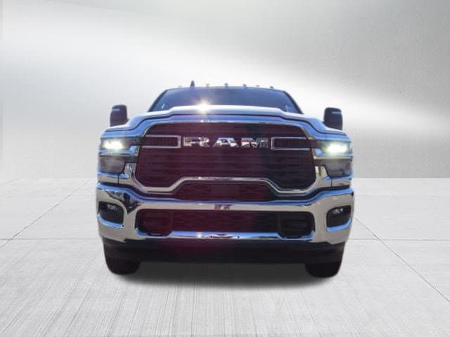2026 RAM 3500 Chassis Tradesman - Photo 9