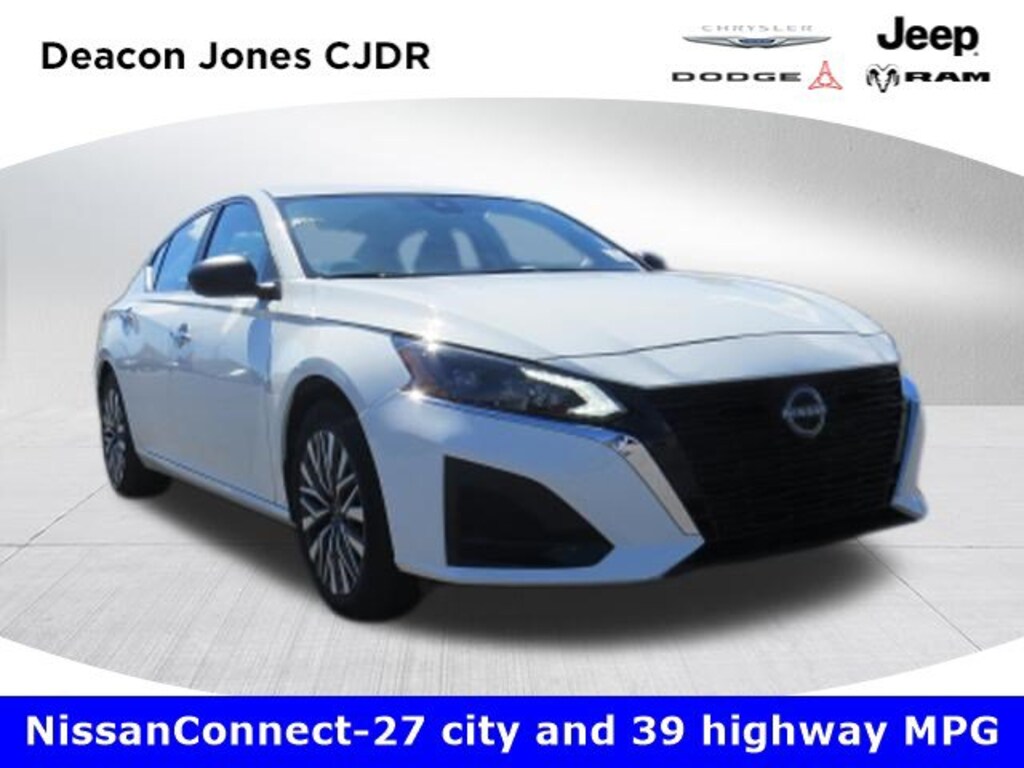 Used 2025 Nissan Altima SV Sedan