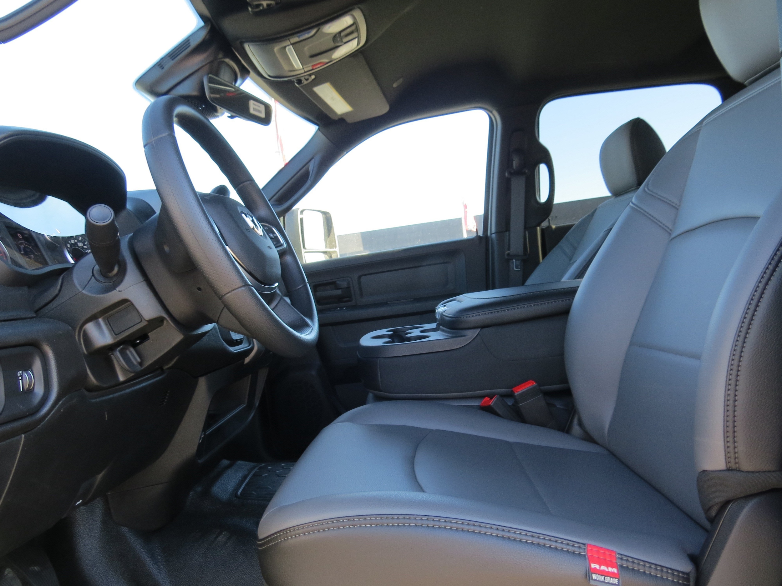 2026 RAM 3500 Chassis Tradesman - Photo 20