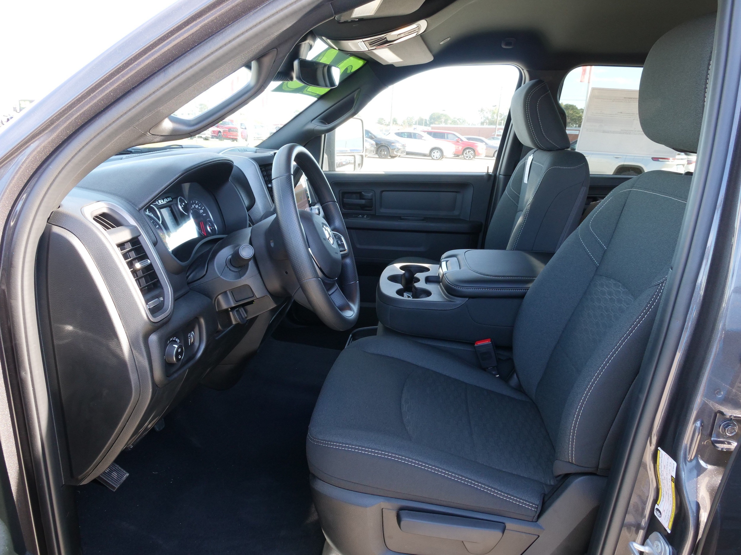 2026 RAM 2500 Tradesman/Black Express - Photo 14