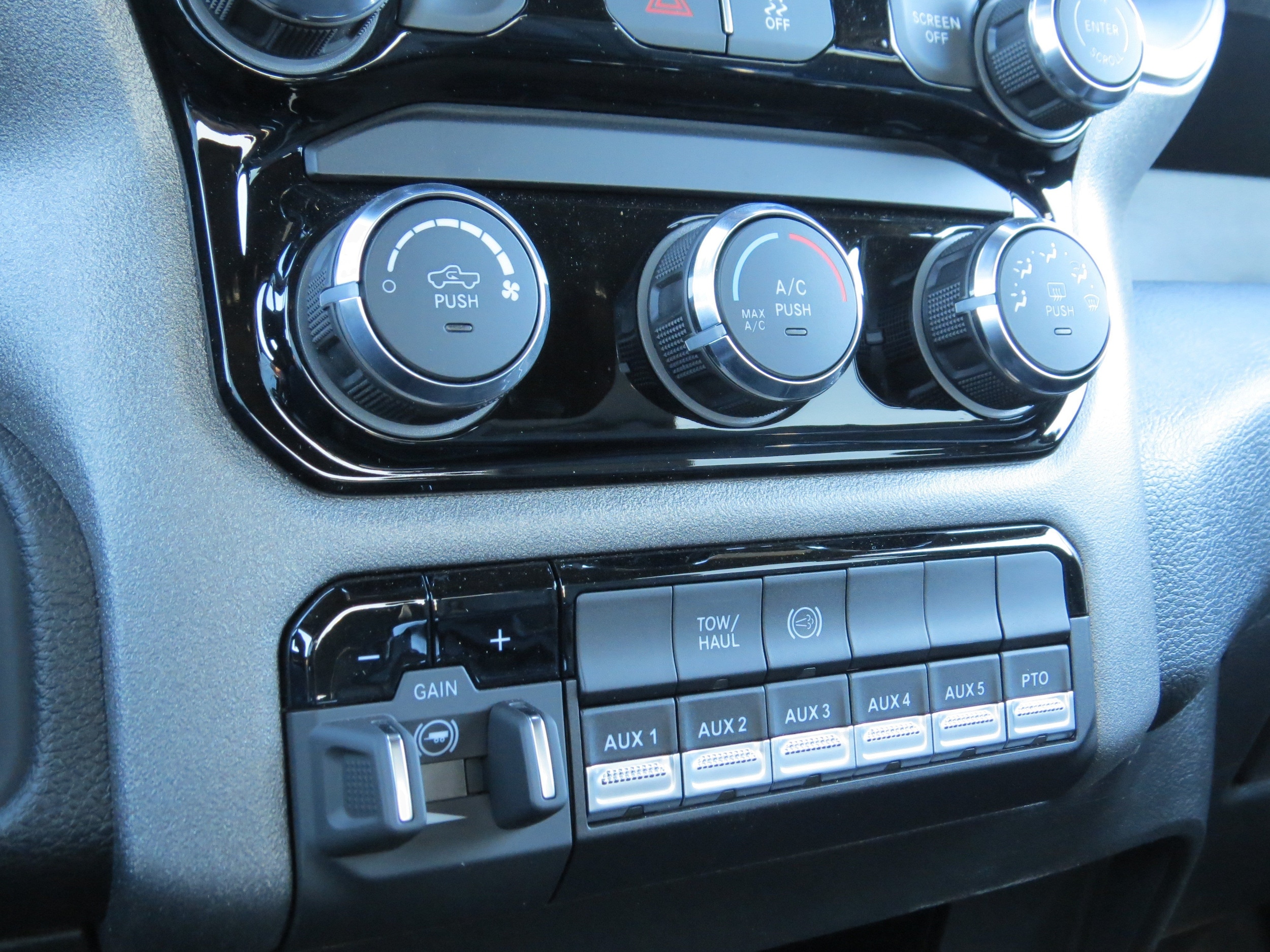 2026 RAM 3500 Chassis Tradesman - Photo 31