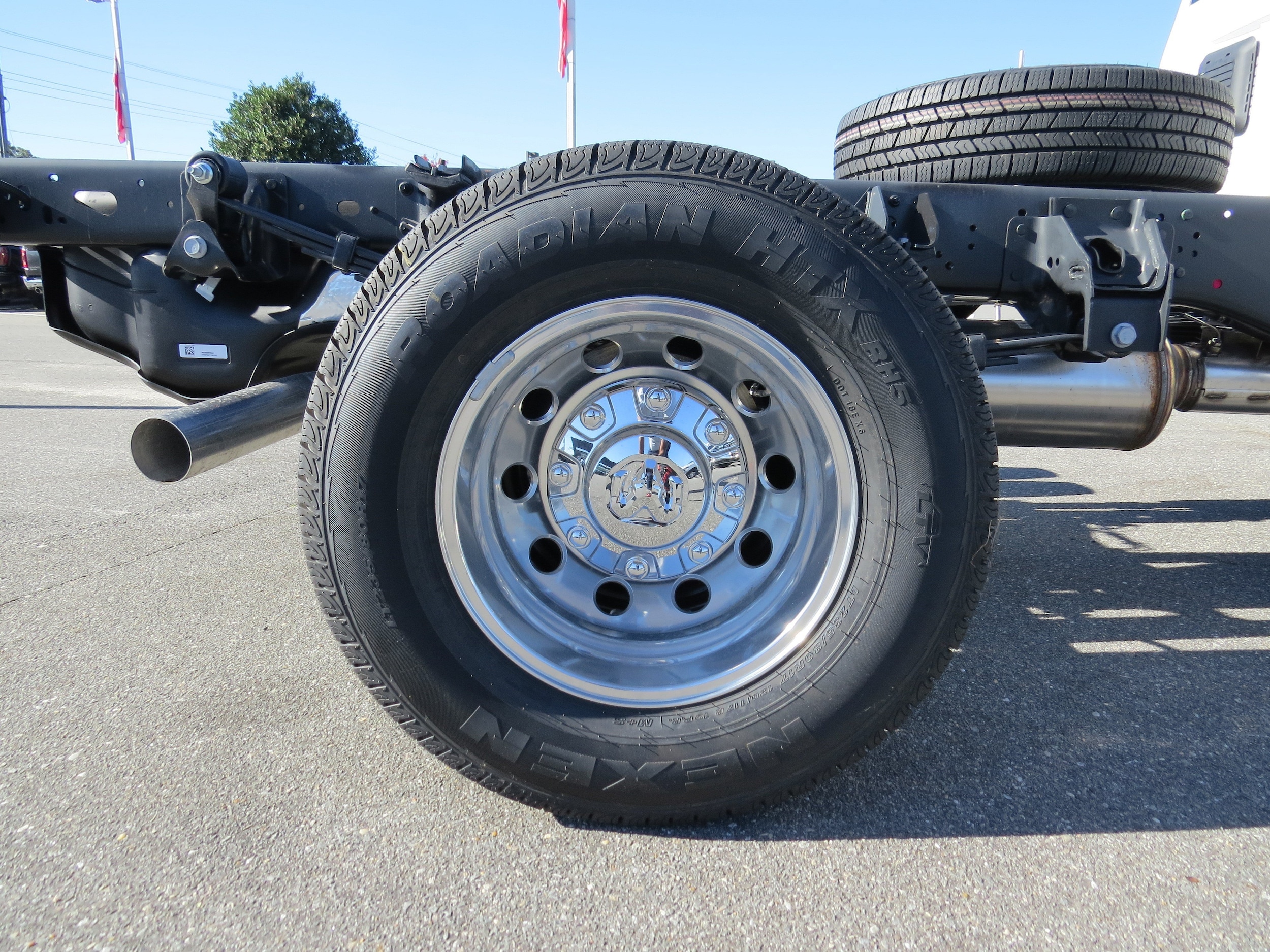 2026 RAM 3500 Chassis Tradesman - Photo 13