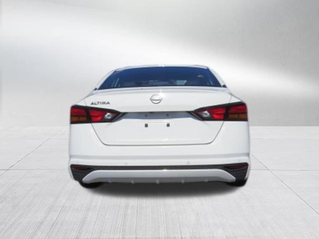 Used 2025 Nissan Altima SV Sedan