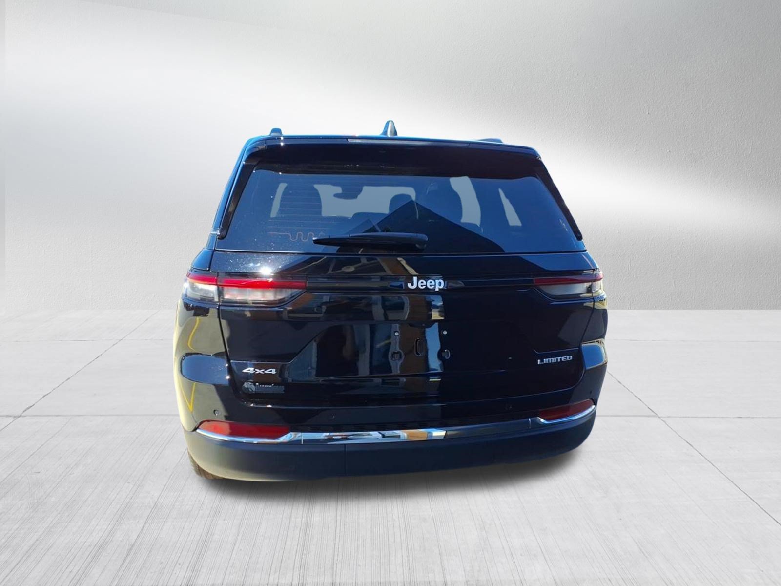Used 2025 Jeep Grand Cherokee Limited SUV