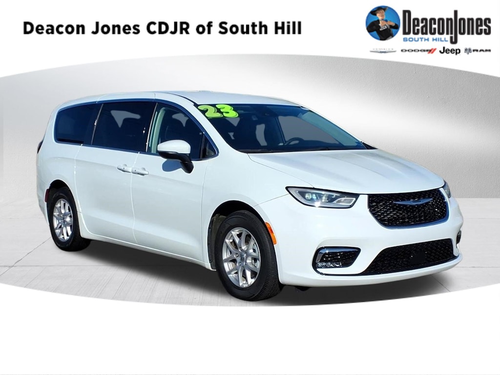Used 2023 Chrysler Pacifica Touring L Van Passenger Van