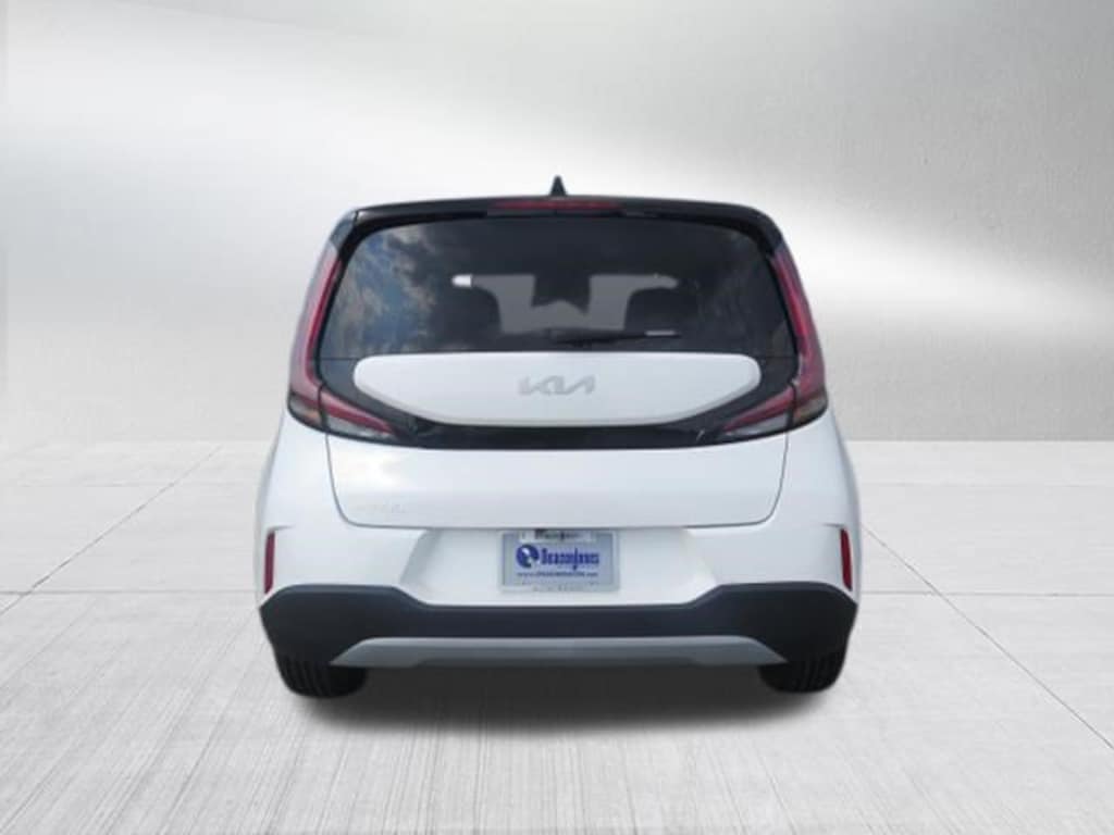 Used 2025 Kia Soul LX Hatchback