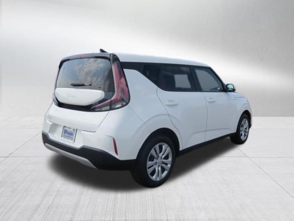 Used 2025 Kia Soul LX Hatchback