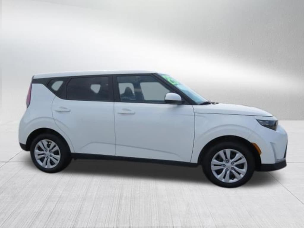 Used 2025 Kia Soul LX Hatchback