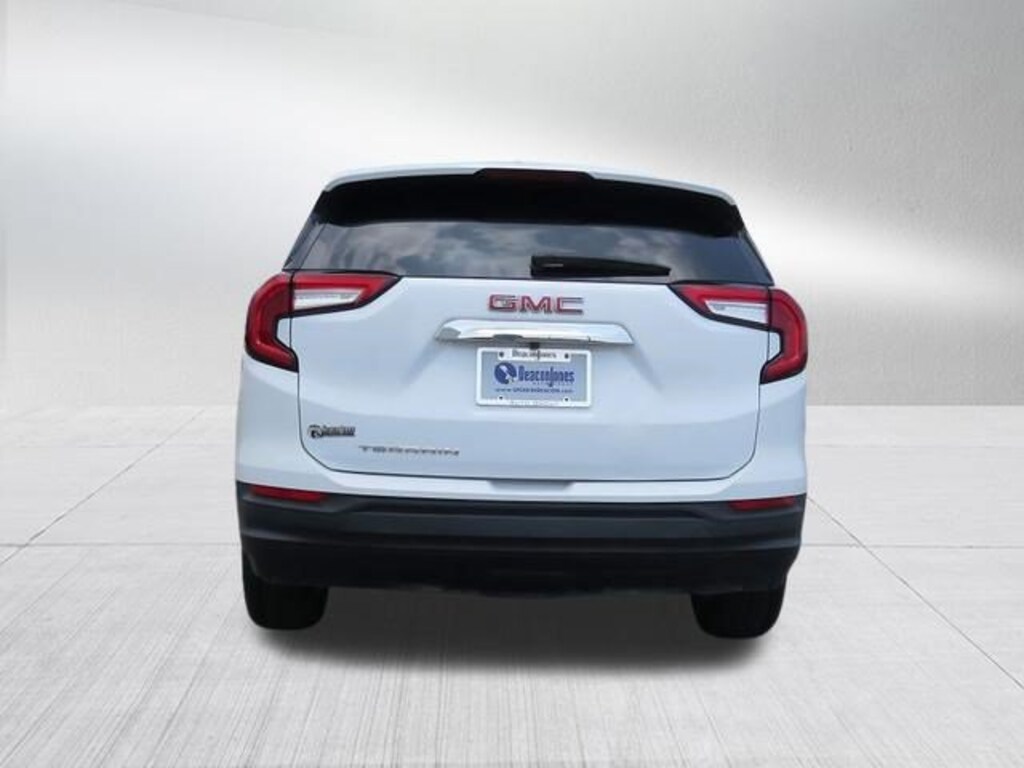 Used 2024 GMC Terrain SLE SUV