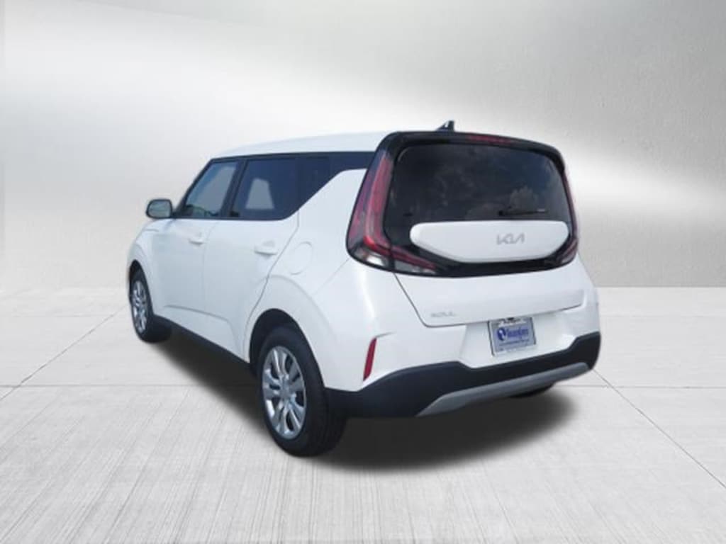 Used 2025 Kia Soul LX Hatchback