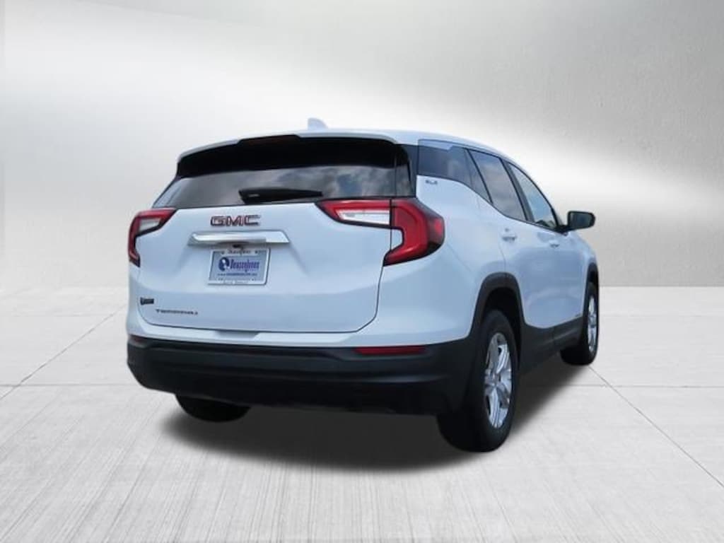 Used 2024 GMC Terrain SLE SUV