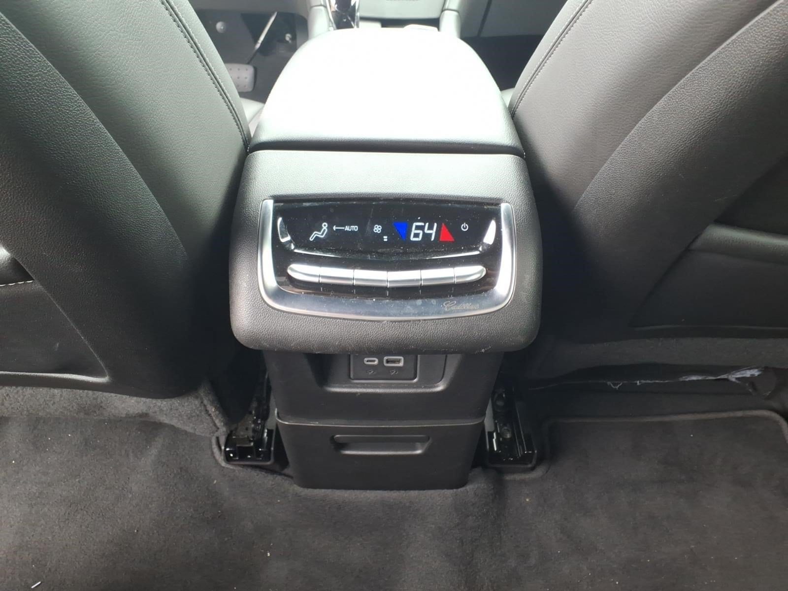 2023 Cadillac XT6 Luxury - Photo 18