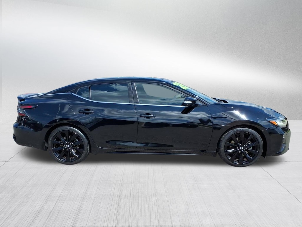 Used 2023 Nissan Maxima SR Sedan