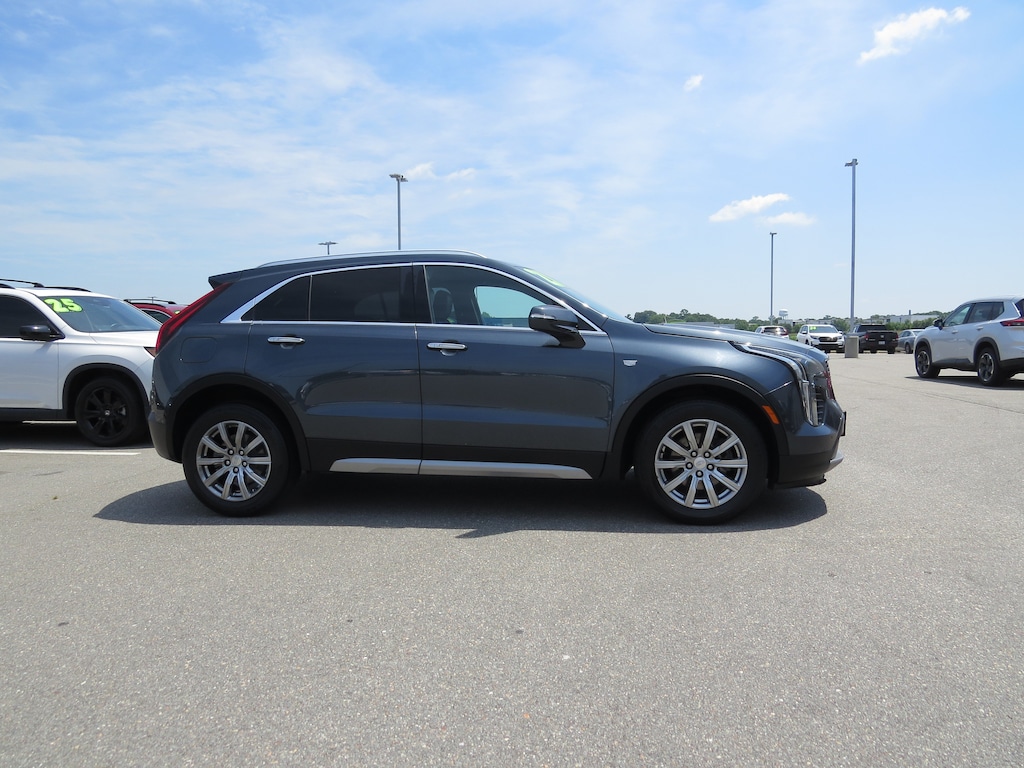 Used 2021 CADILLAC XT4 Premium Luxury SUV