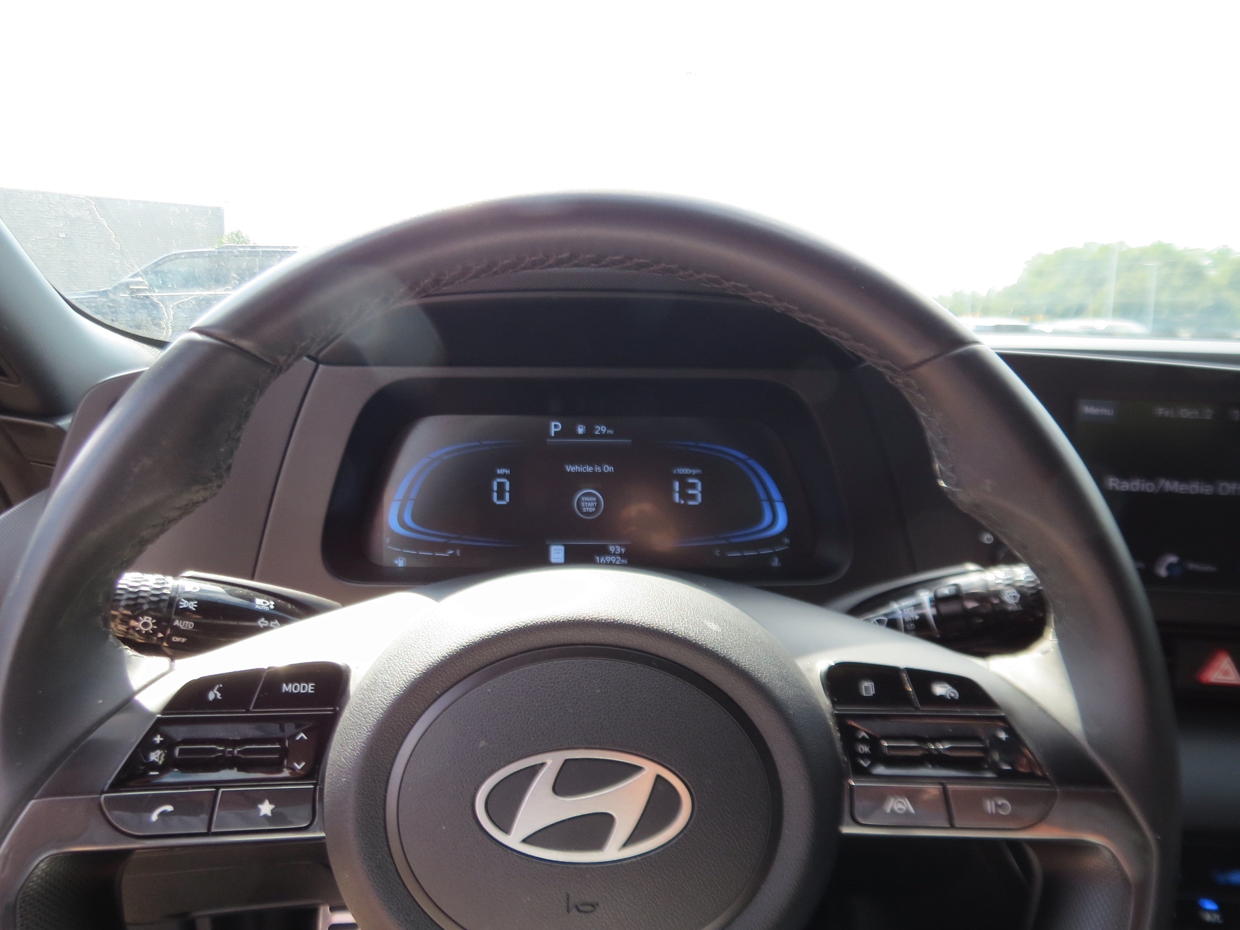 2025 Hyundai Elantra SEL - Photo 16