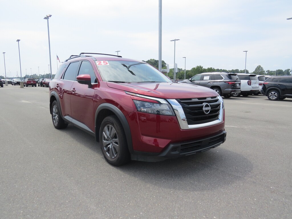 Used 2025 Nissan Pathfinder SV SUV