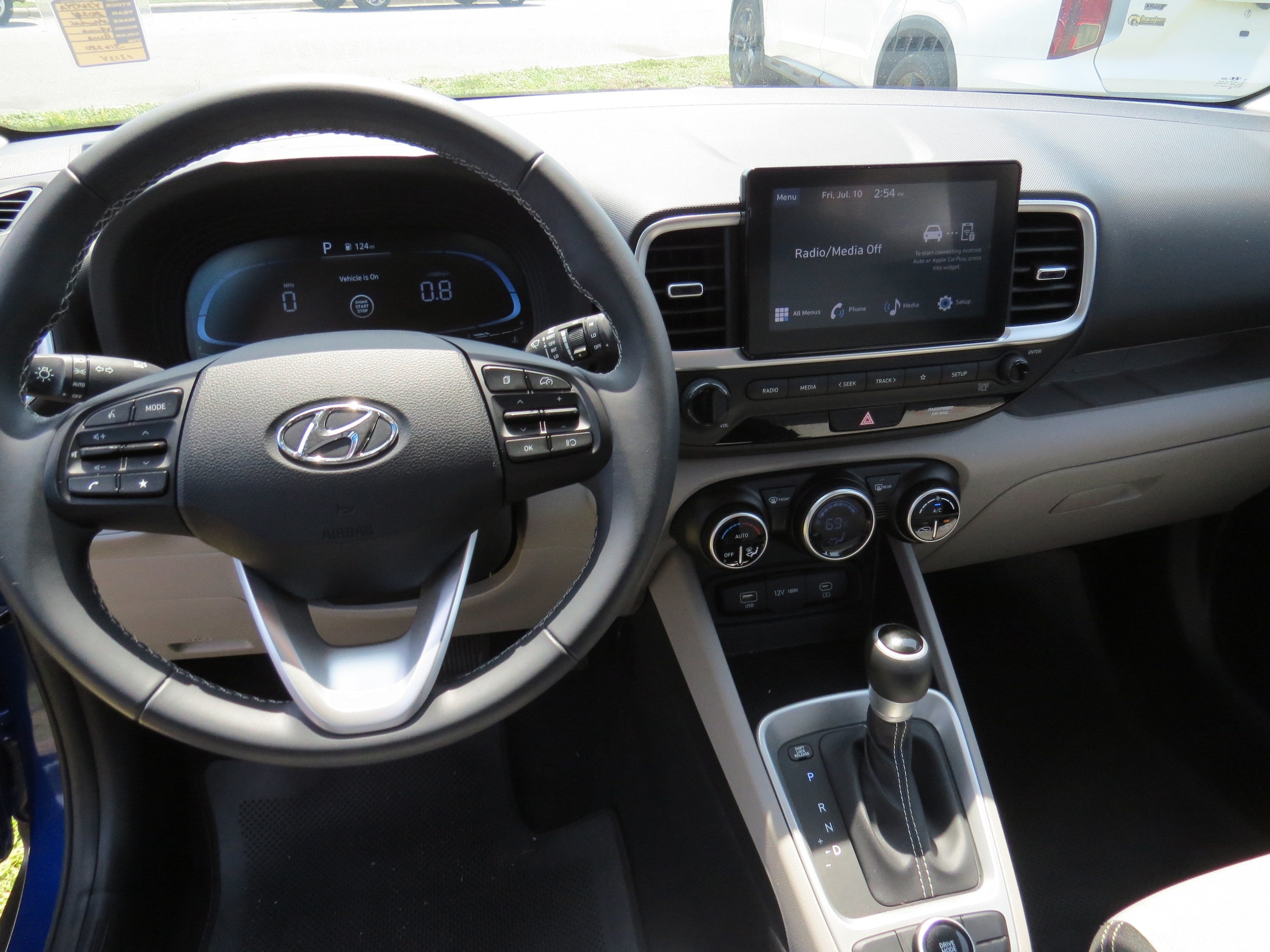 2024 Hyundai Venue SEL - Photo 14