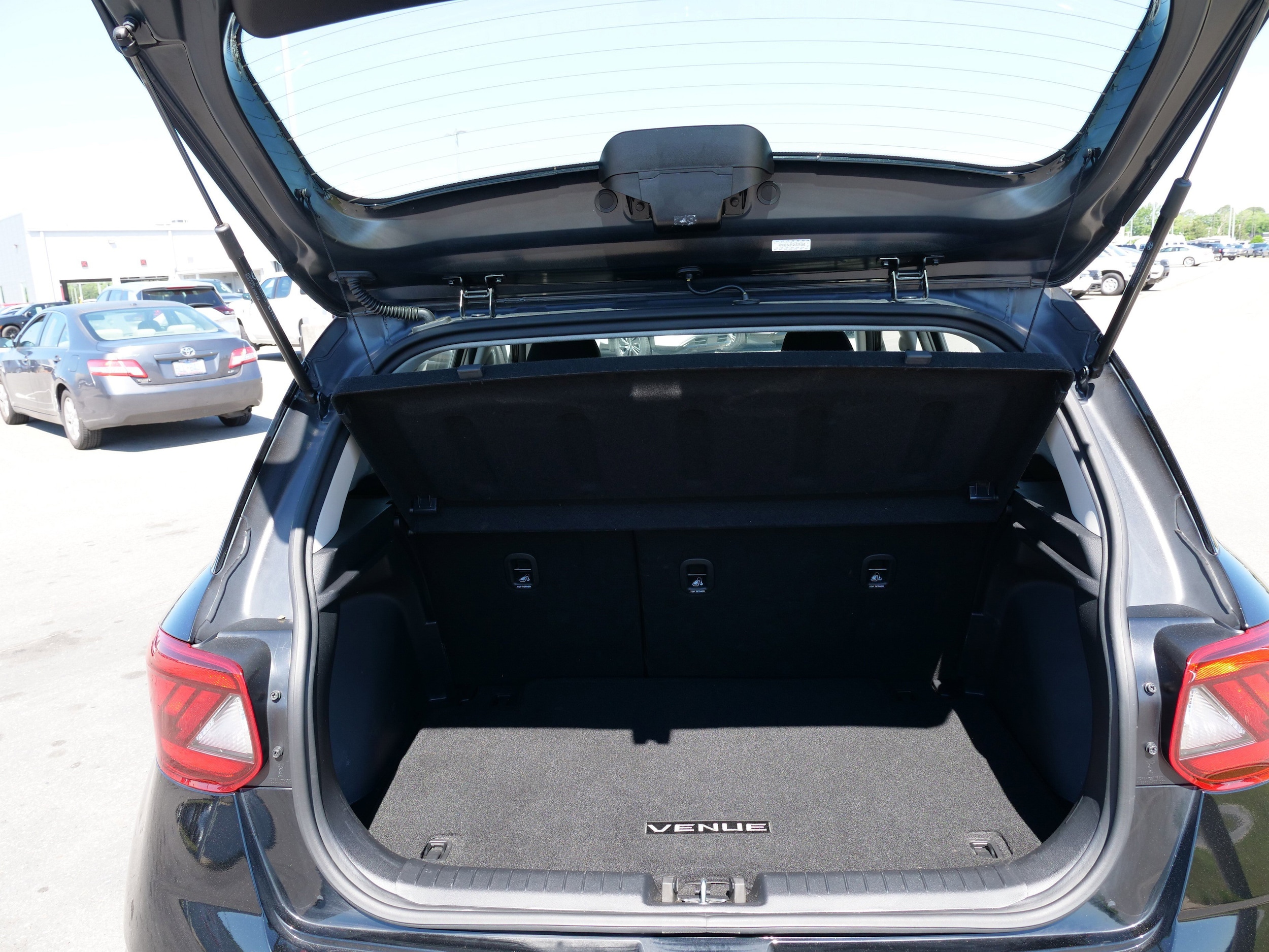 2024 Hyundai Venue SEL - Photo 12