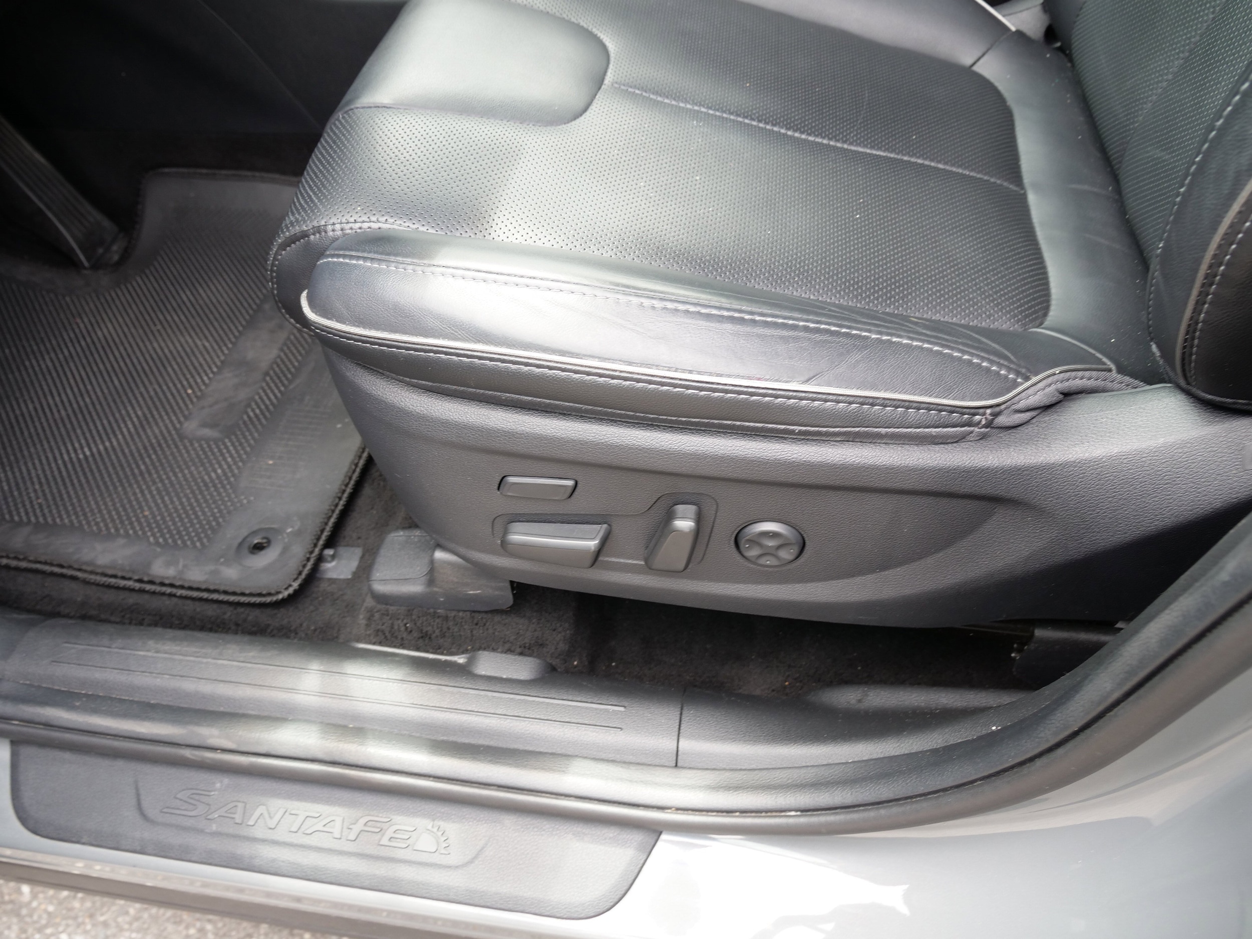 2023 Hyundai Santa Fe Limited - Photo 15