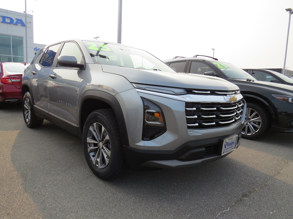 Used 2025 Chevrolet Equinox LT SUV