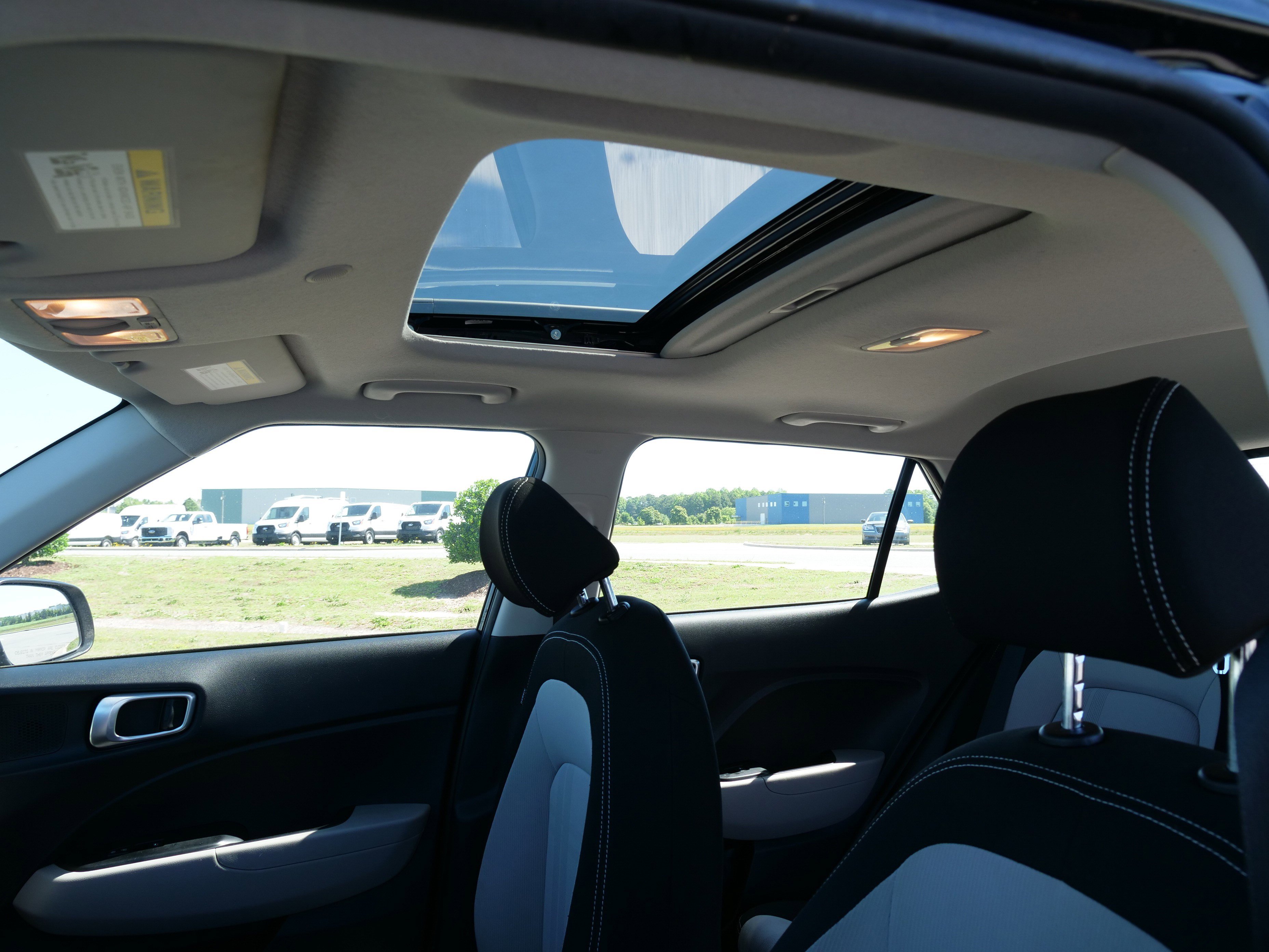2024 Hyundai Venue SEL - Photo 14