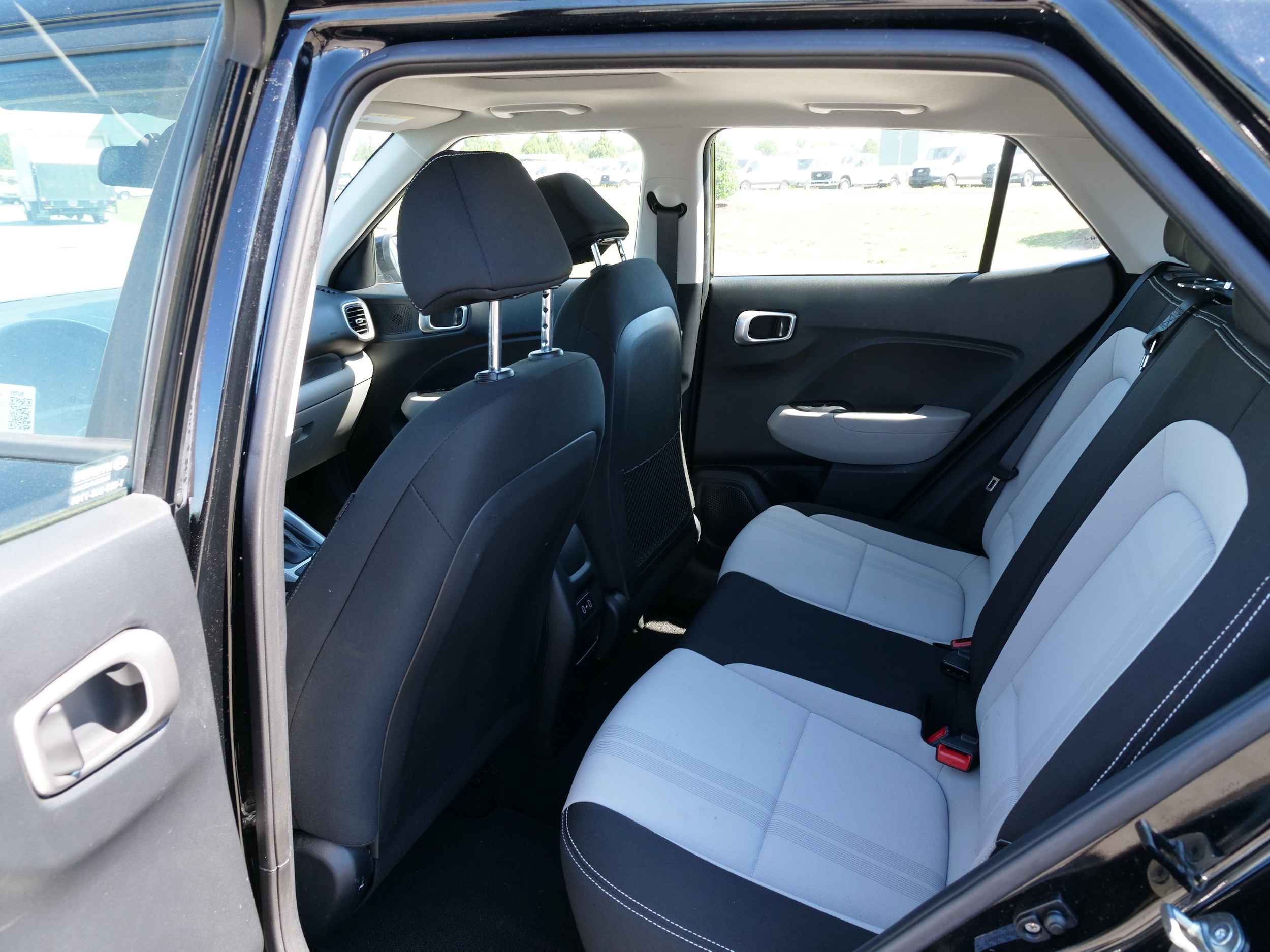 2024 Hyundai Venue SEL - Photo 13