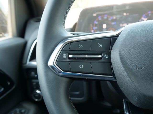 2025 Chevrolet Suburban LT - Photo 19