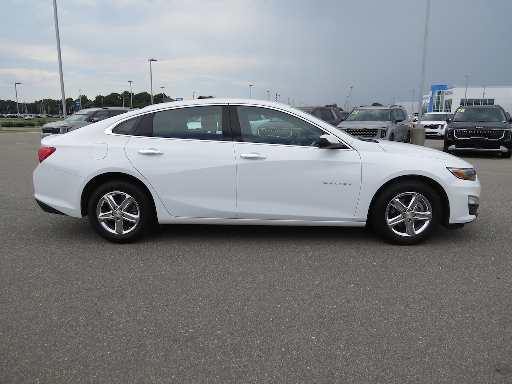 Used 2024 Chevrolet Malibu LS w/1FL Sedan
