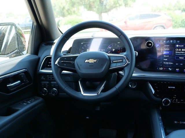 2025 Chevrolet Suburban LT - Photo 18