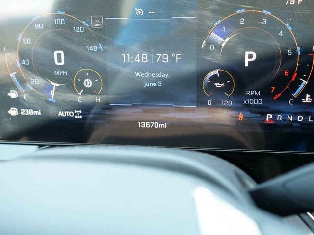 2025 Chevrolet Suburban LT - Photo 22
