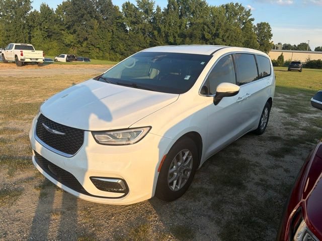 Used 2023 Chrysler Pacifica Touring L Van Passenger Van