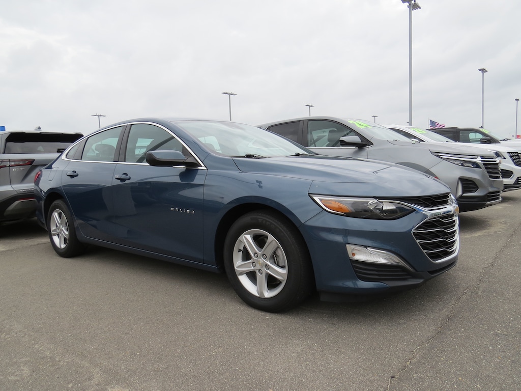Used 2024 Chevrolet Malibu LS w/1FL Sedan