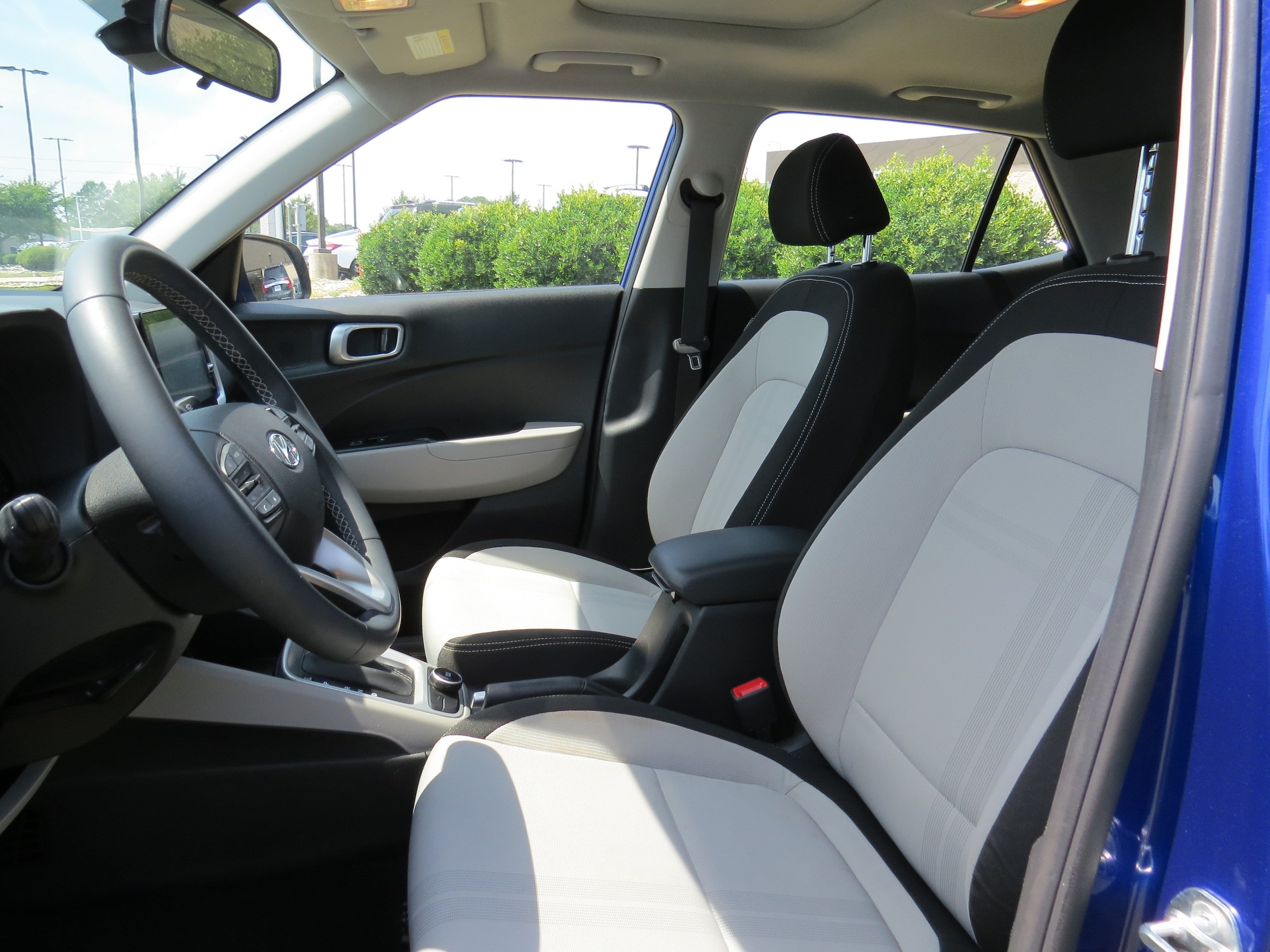 2024 Hyundai Venue SEL - Photo 12