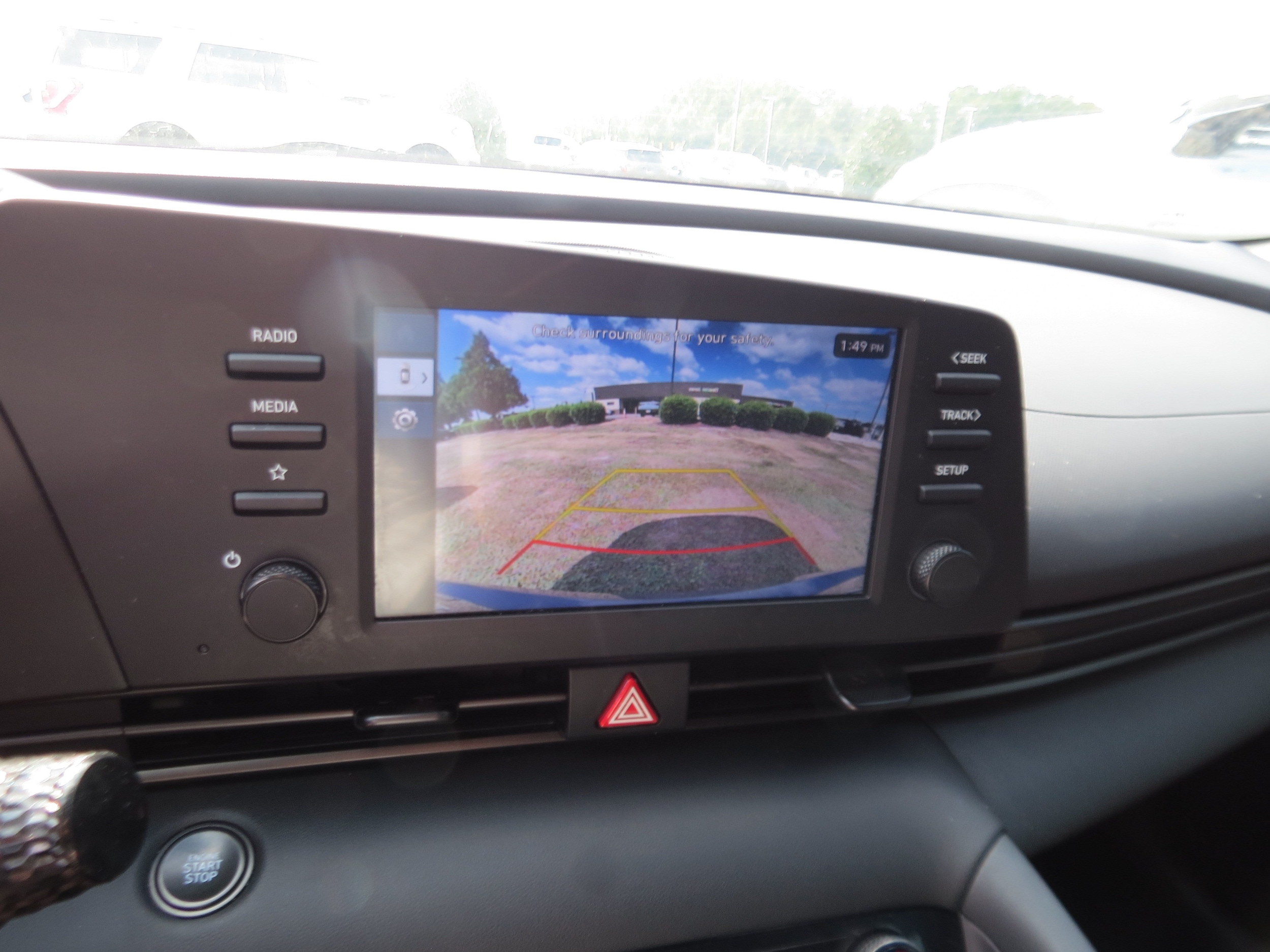 2025 Hyundai Elantra SEL - Photo 15