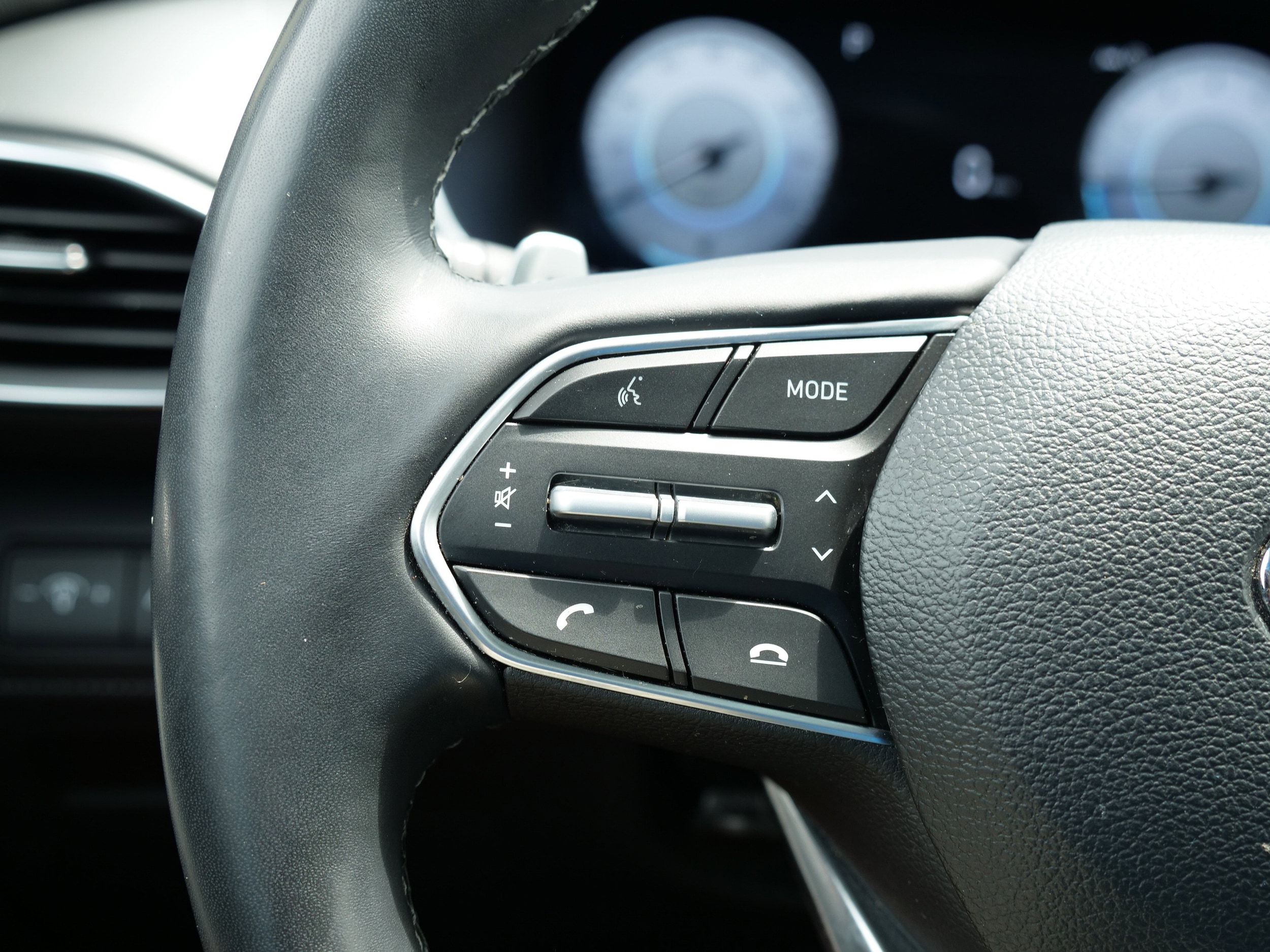2023 Hyundai Santa Fe Limited - Photo 19