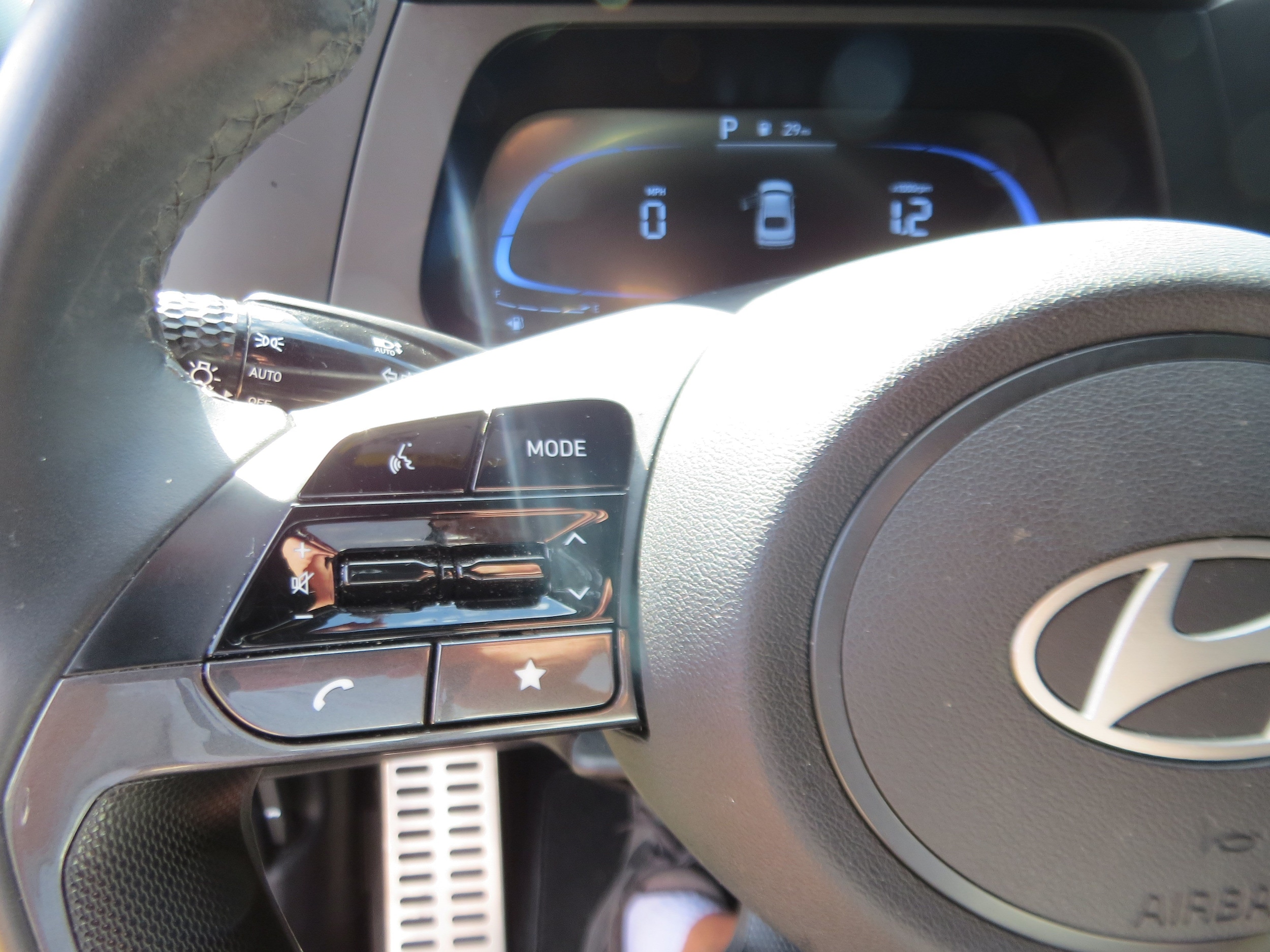 2025 Hyundai Elantra SEL - Photo 17