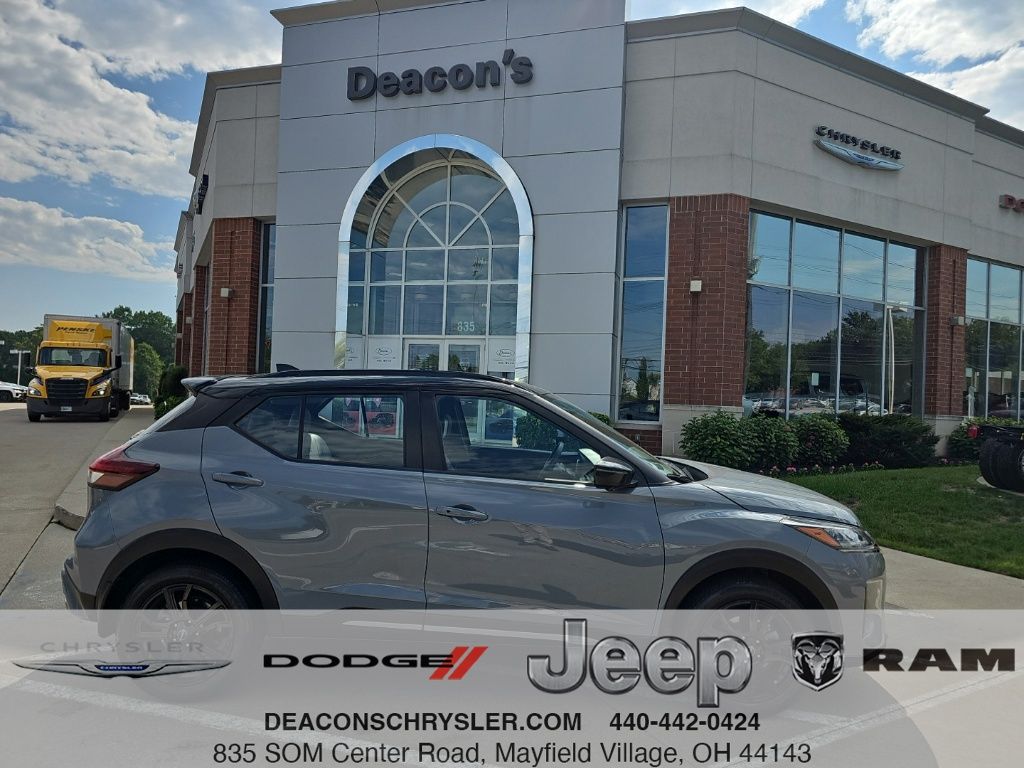  Nissan Kicks