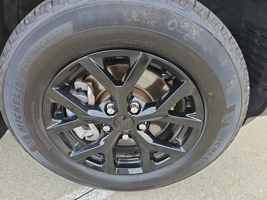 Certified 2025 Jeep Grand Cherokee L Altitude X SUV