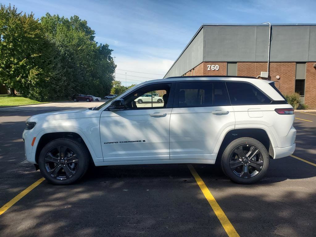 New 2027 Jeep Grand Cherokee