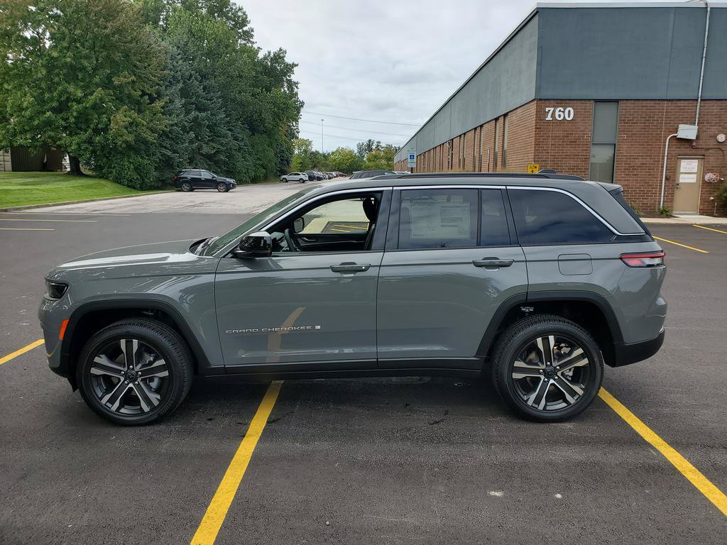 New 2027 Jeep Grand Cherokee