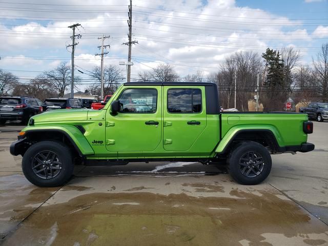 New 2026 Jeep Gladiator Sport S Truck