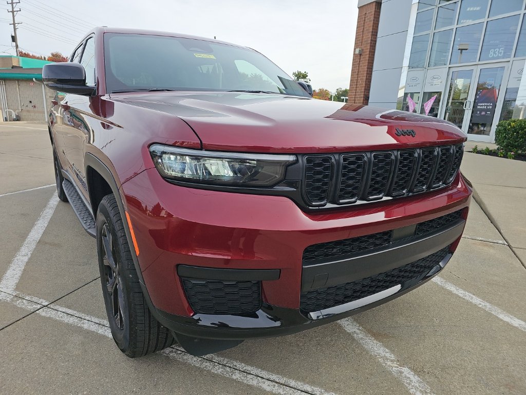 Certified 2025 Jeep Grand Cherokee L Altitude X SUV