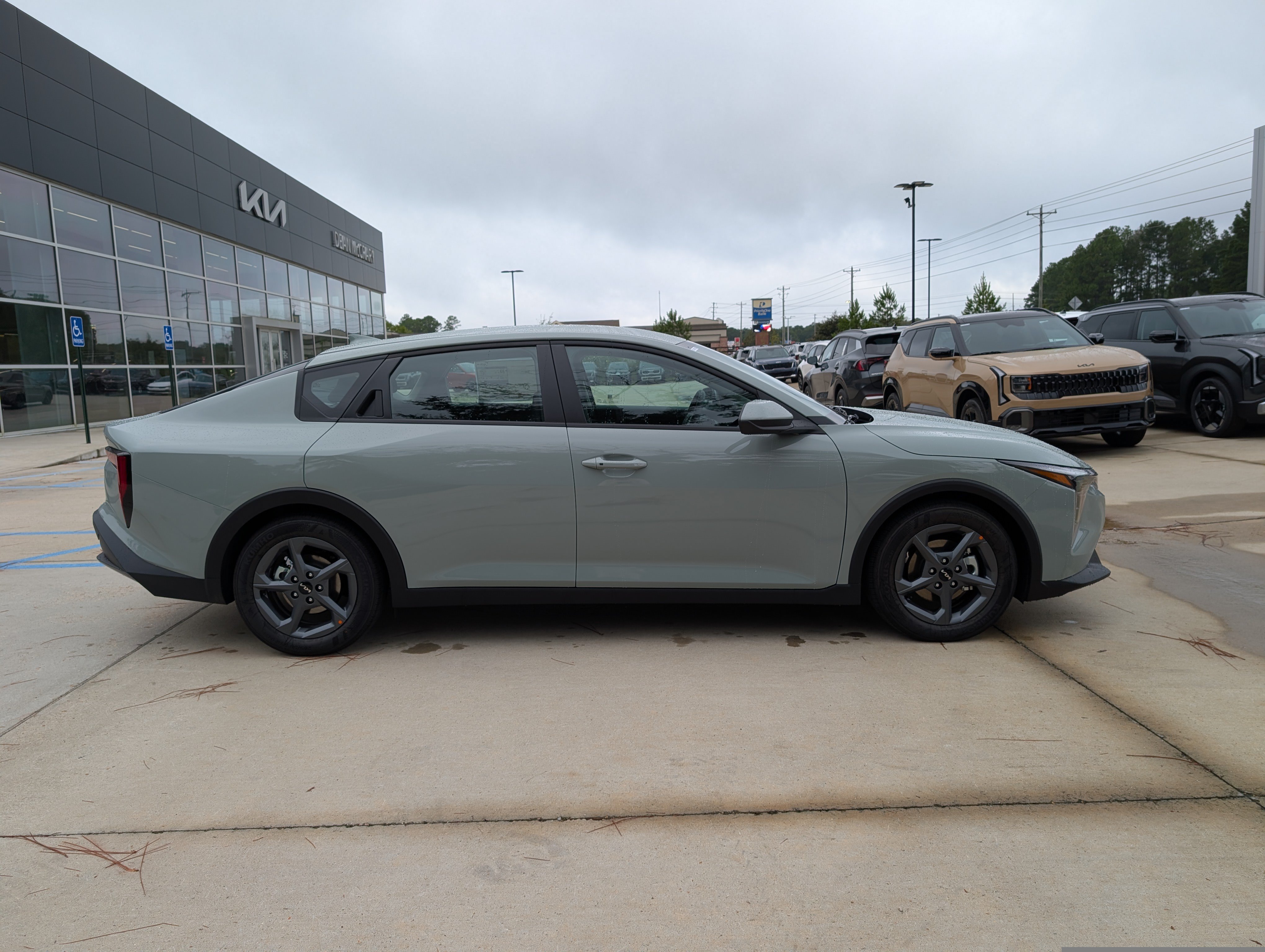 New 2026 Kia K4 LXS Sedan